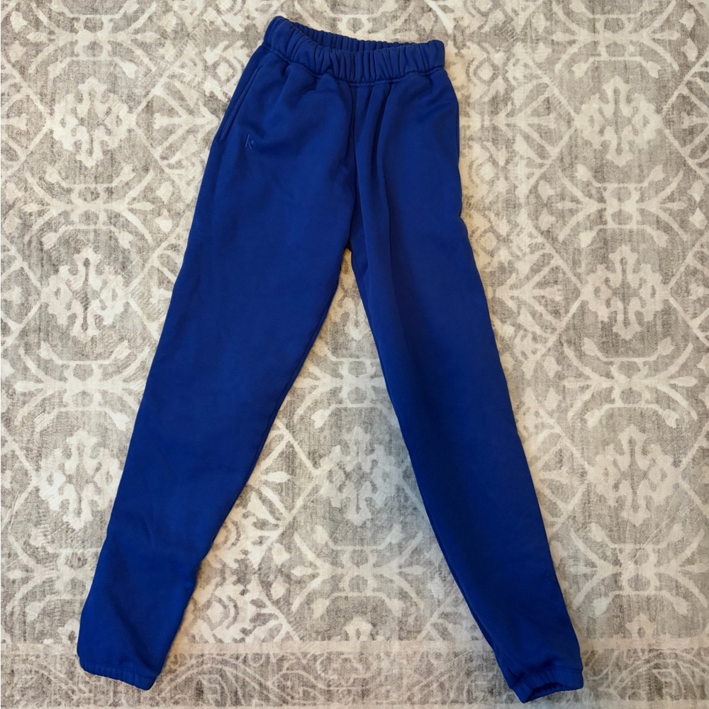 Kamo sweats